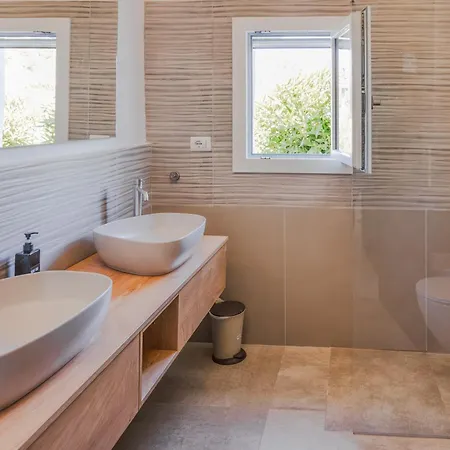 Di Fiore - Private Up To 10 Guests With Pool Sauna And Gym Villa