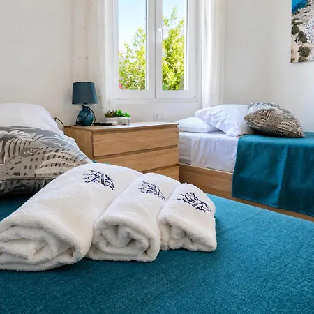ヴィラ Di Fiore - Private Up To 10 Guests With Pool Sauna And Gym *